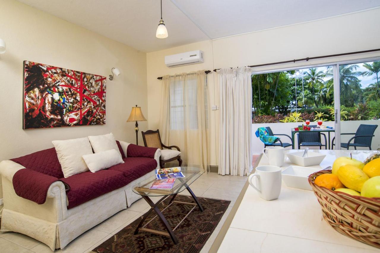 Ground Floor Apartment Located In Hometown, 5 Min Walk To The Beach Saint James Esterno foto